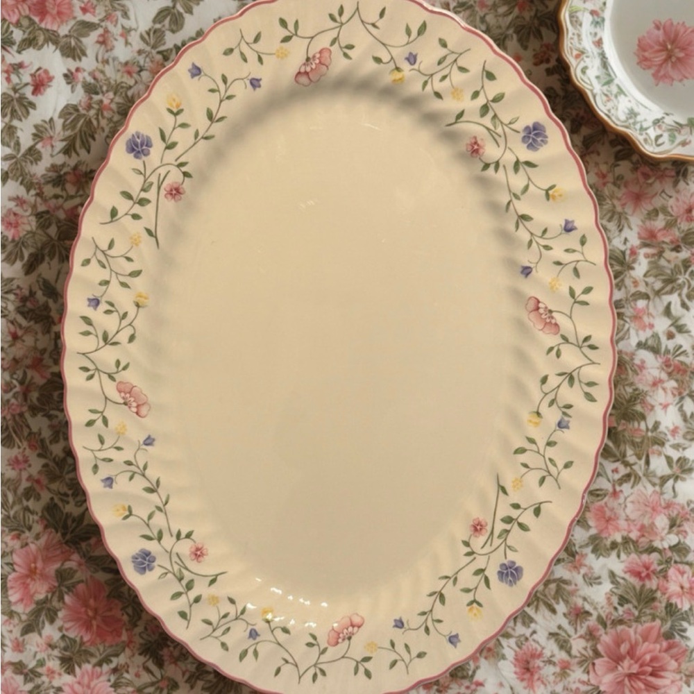 VTG Johnson Brothers Summer Chintz Oval Serving Platter Scalloped Floral England